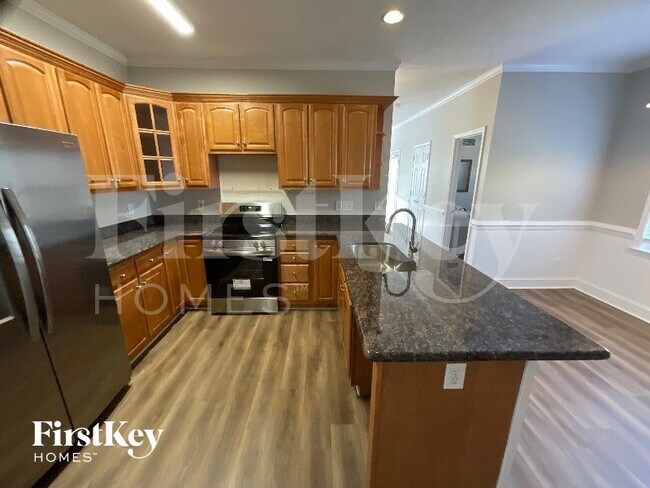 Building Photo - 113 Longwood Dr