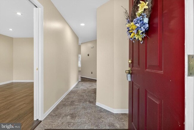 Foto del edificio - 51 Mecouch Dr