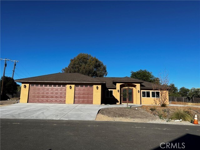 Primary Photo - 8595 Atascadero Ave