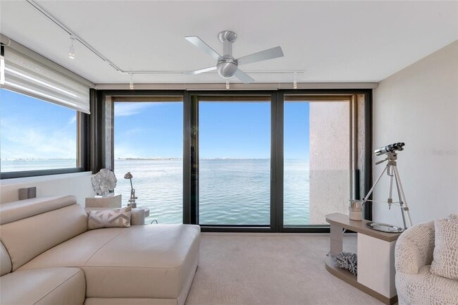 Building Photo - 101 Sunset Dr