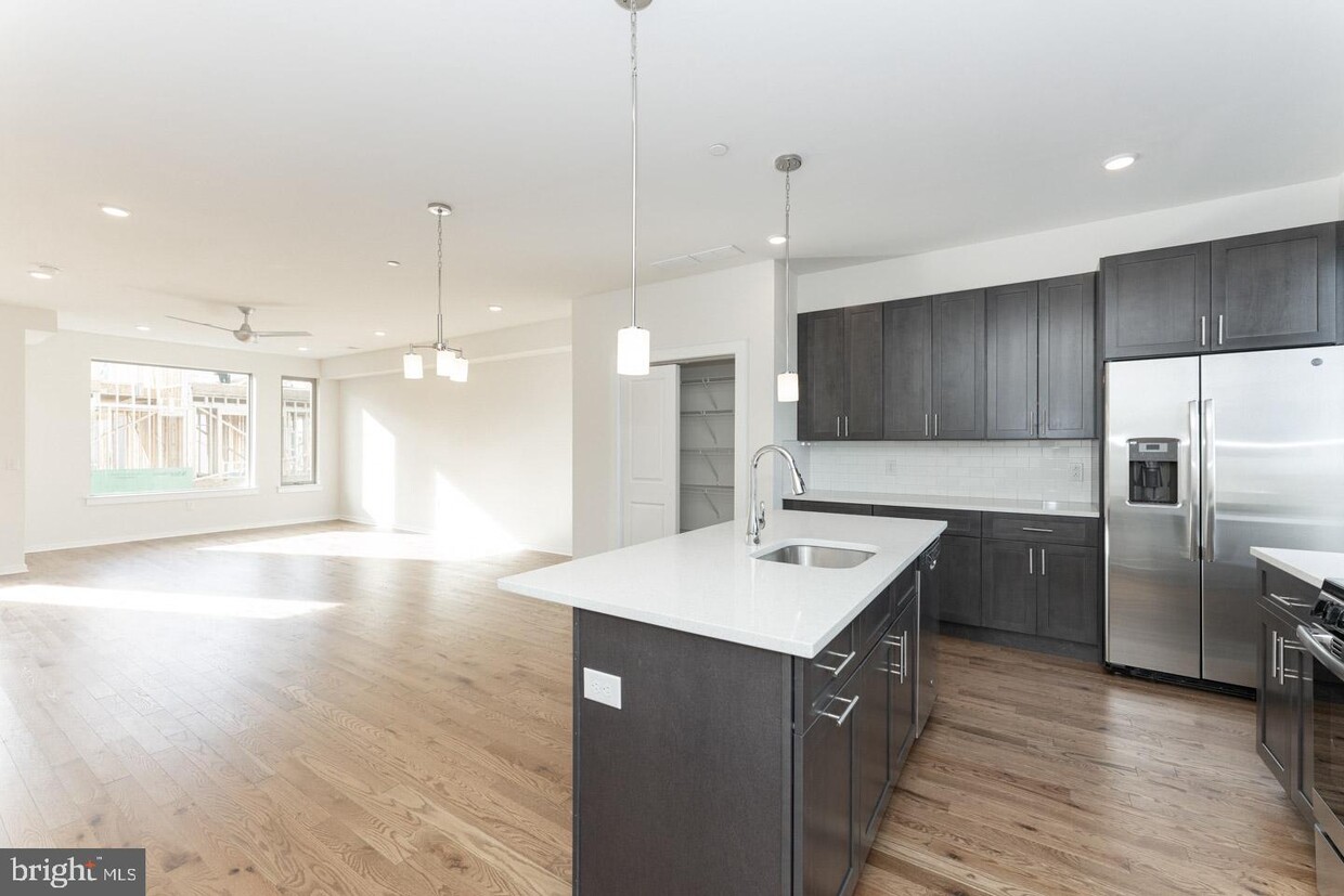 Foto principal - 2136 Kensington Ct