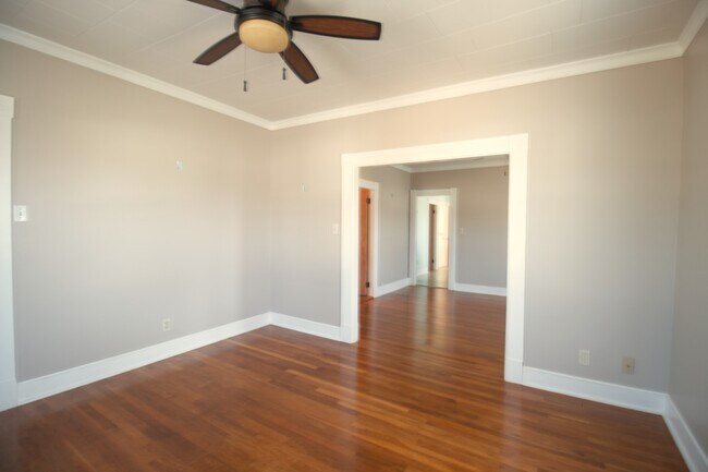 Living Room - 112 Prospect St