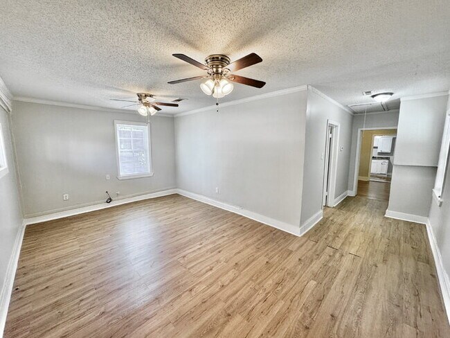 Foto del edificio - 2603 Carnes Ave