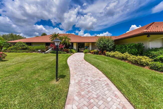 Foto del edificio - 390 SW South River Dr