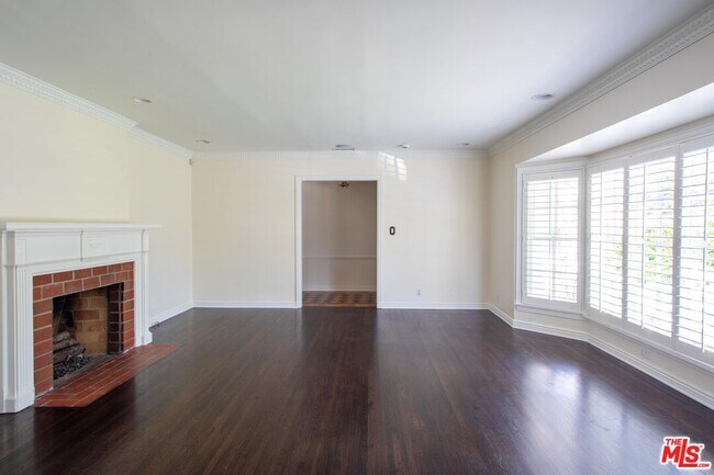 Foto del edificio - 4615 Allott Ave