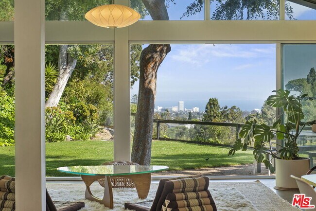 Building Photo - 14742 Oracle Pl
