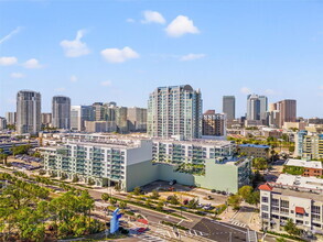 Building Photo - 912 Channelside Dr