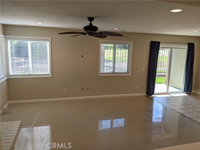Building Photo - 3146 Little Mountain Dr