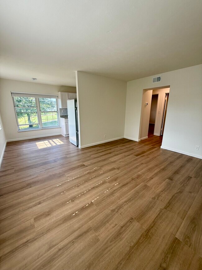 Foto del edificio - Bayberry Apartment