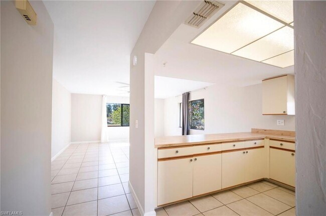 Foto del edificio - 3706 SE 10th Ave