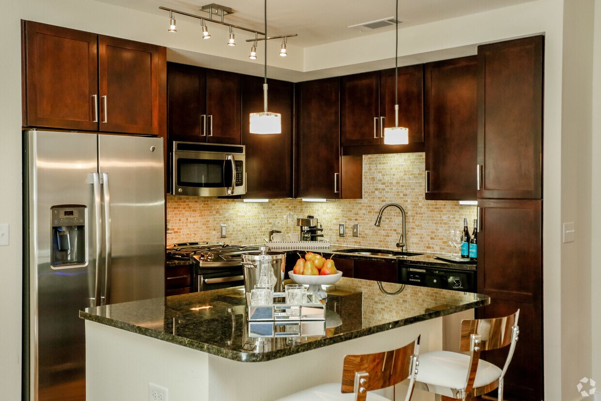 Foto principal - Luxury 1 Bed in Downtown – Look & Lease Sp...