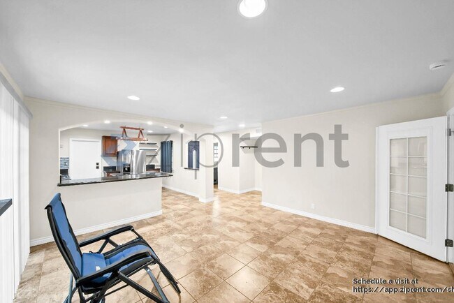 Foto del edificio - 2335 Logan St