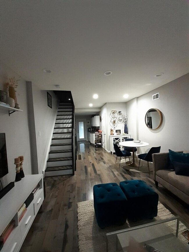 Foto del edificio - 1720 Watkins St