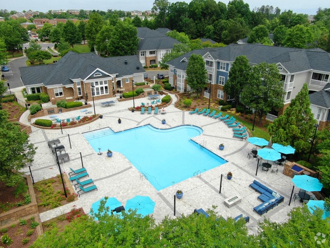 The Reserve at Meadowmont Apartments and T... - The Reserve at Meadowmont Apartments and T...