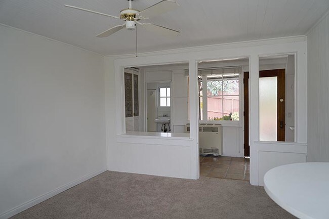 View from frontroom looking toward entry - 2507 3rd St