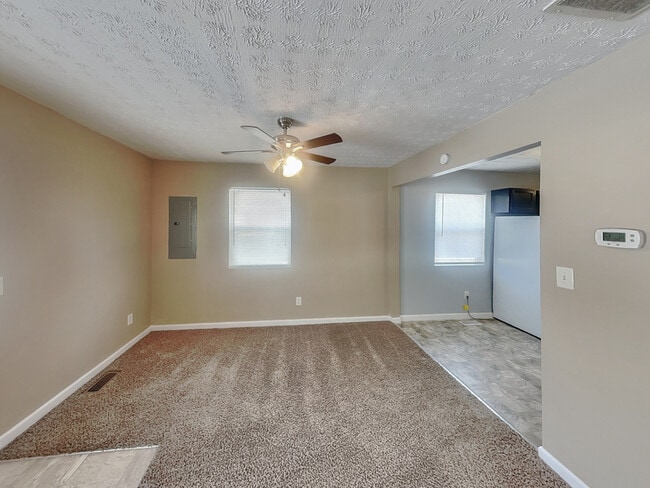 Building Photo - 7109 E 14th St