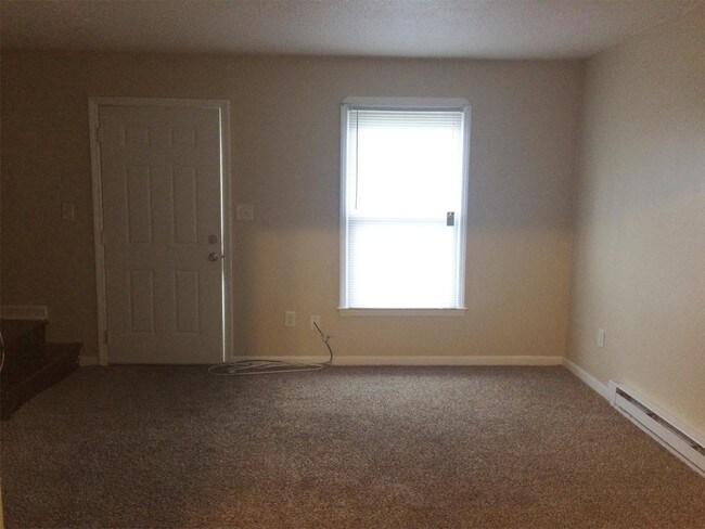 Building Photo - 421 Honeywood Ave