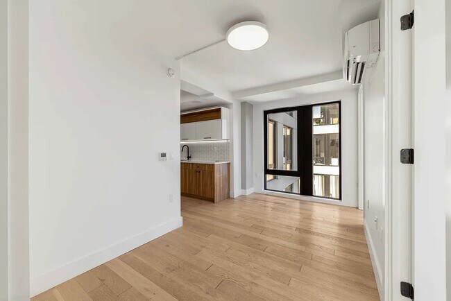 Foto del edificio - 60 W 125th St