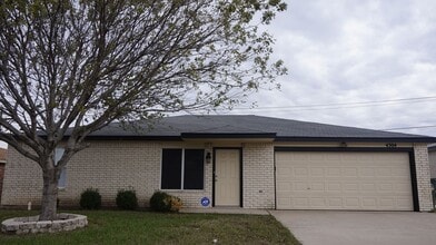 Building Photo - 4304 Sand Dollar Dr