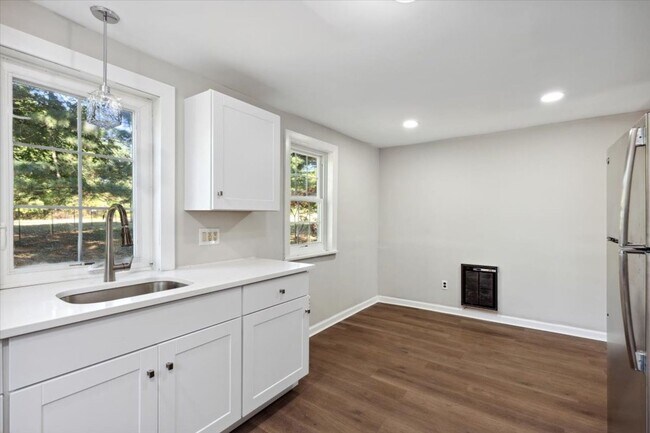 Foto del edificio - 3 Bedroom / 2.5 Bath House Available Now in Harleysville