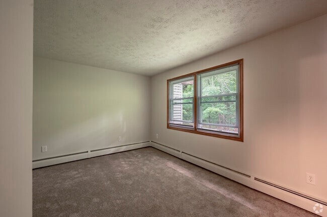 2BD, 2.5BA Townhouse - 950 SF - Arbor Park I - Bedroom - Arbor Park I