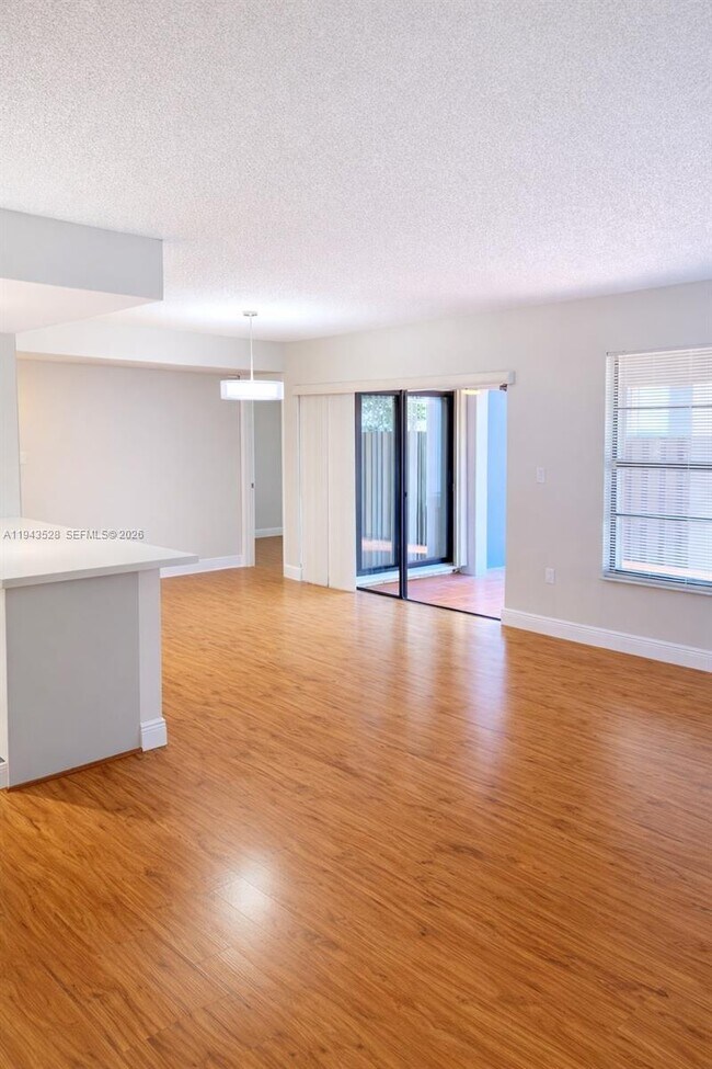 Foto del edificio - 9033 SW 123rd Ct