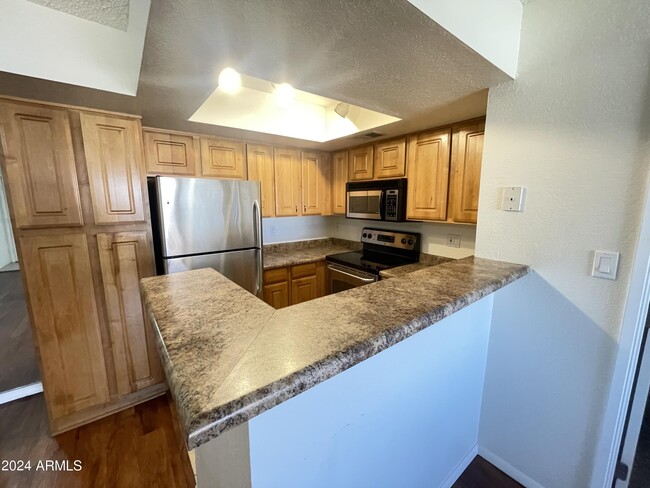 Building Photo - 3601 W Tierra Buena Ln