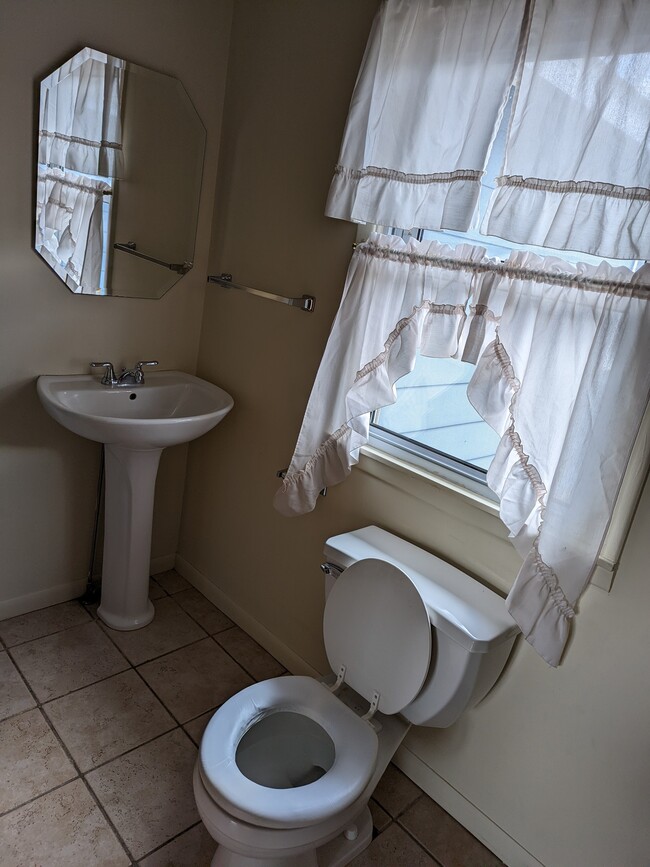 Half Bathroom - 400 N Maple St