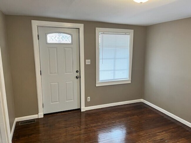 Foto del edificio - Centrally located home in Nashville