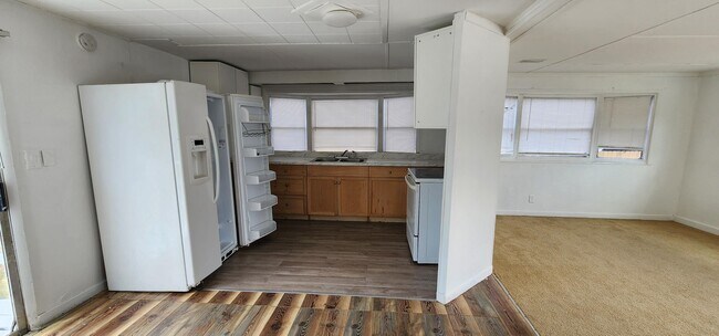 Foto del edificio - 7002 Ash Dr