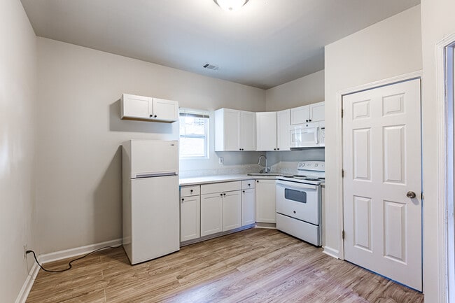 Photo - 987 Dimmock St SW (Atlanta, GA) Apartment