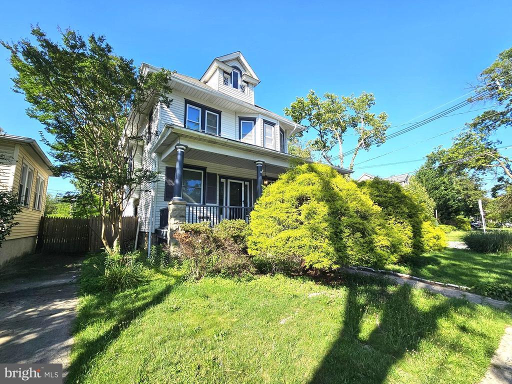 Primary Photo - 951 Park Ave