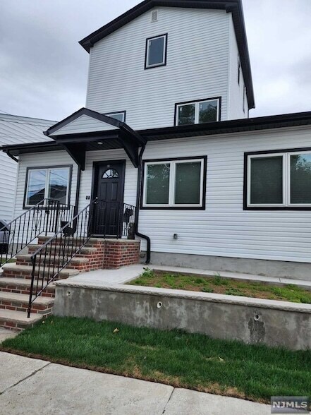 Primary Photo - 69 Union Avenue Unit 2