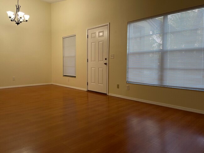 Foto del edificio - 3455 Countryside Blvd
