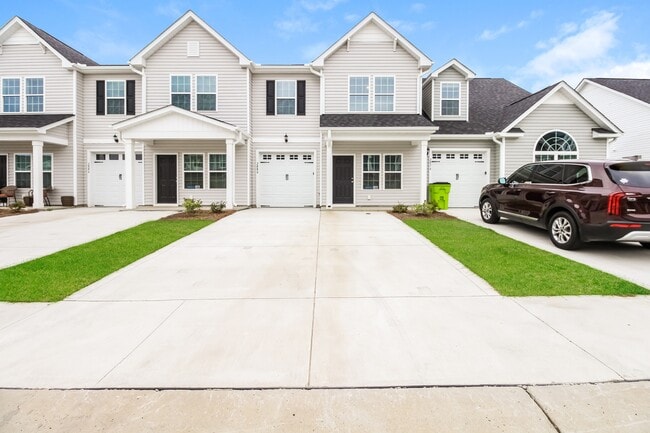 Building Photo - 7291 Bellacroft Dr
