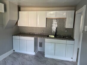 Building Photo - 101 Superior St