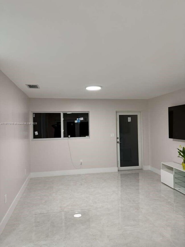 Building Photo - 7781 Simms St