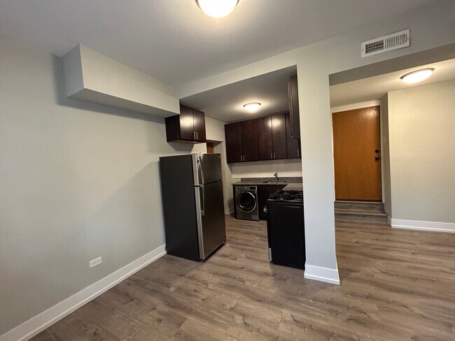 Foto del edificio - 1128 Maple Ave