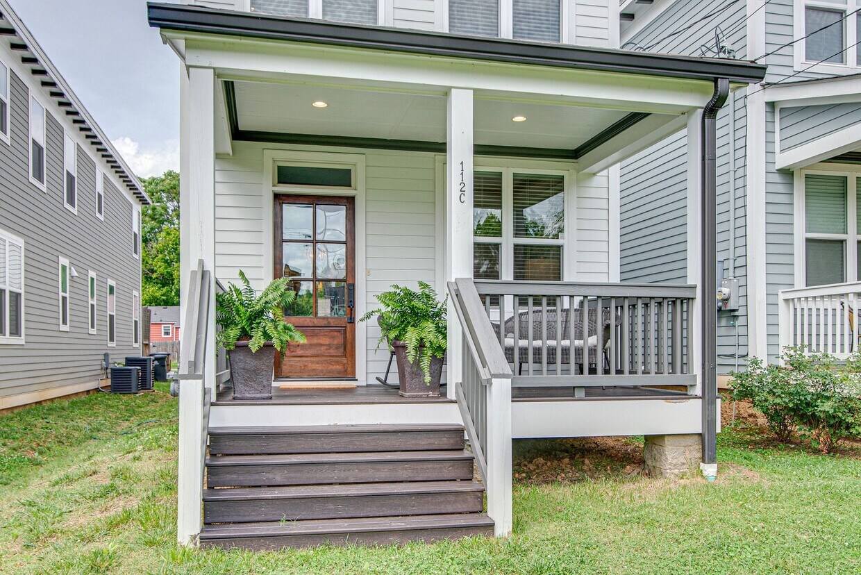 Foto principal - Available NOW in the Heart of East Nashville!
