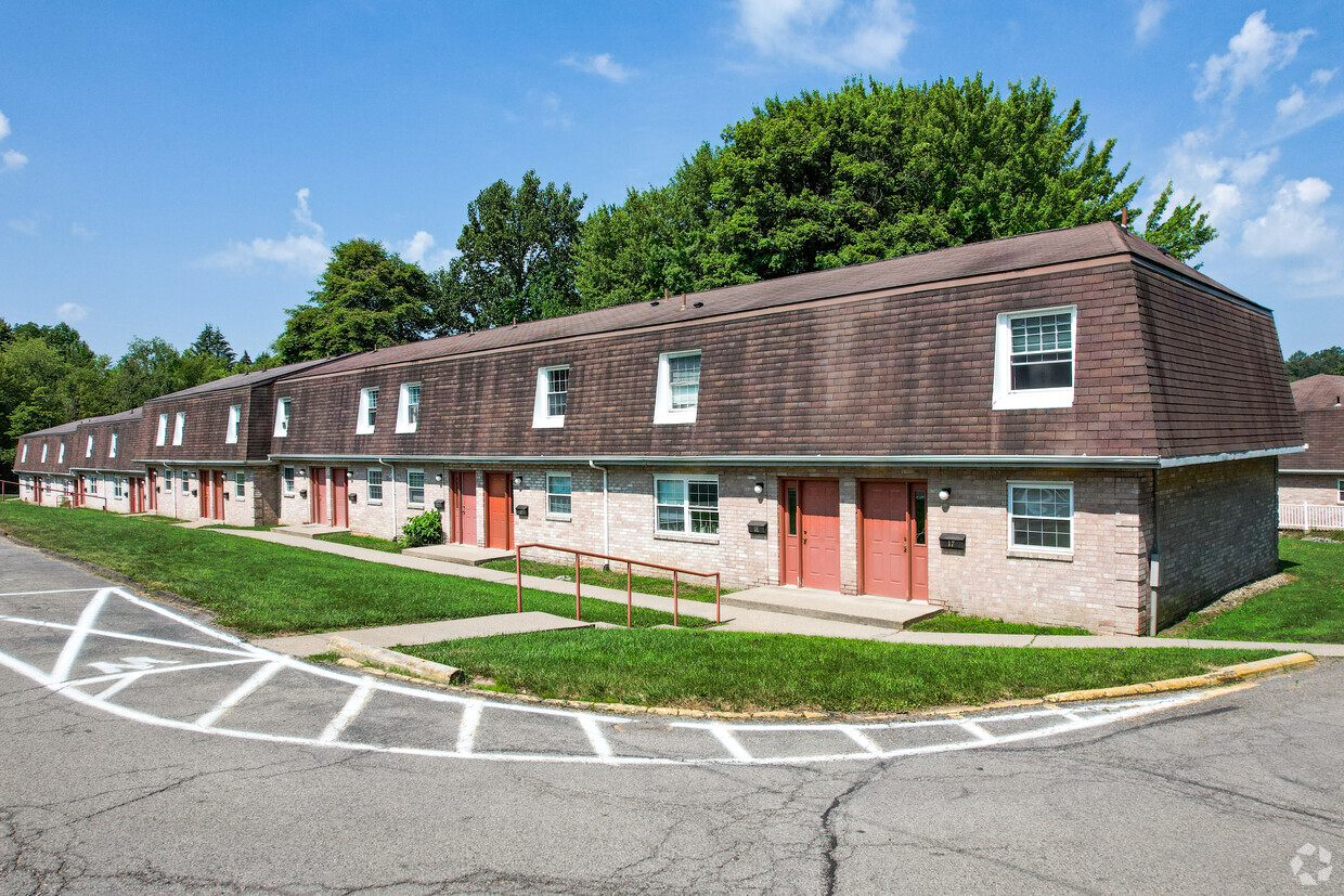 Primary Photo - Cooper Street Apartments