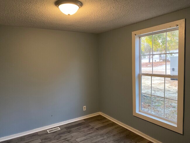 Foto del edificio - 1321 Davis St