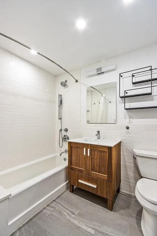 Foto del edificio - 176 Broadway