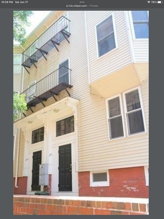 Foto del edificio - 256 Medford St