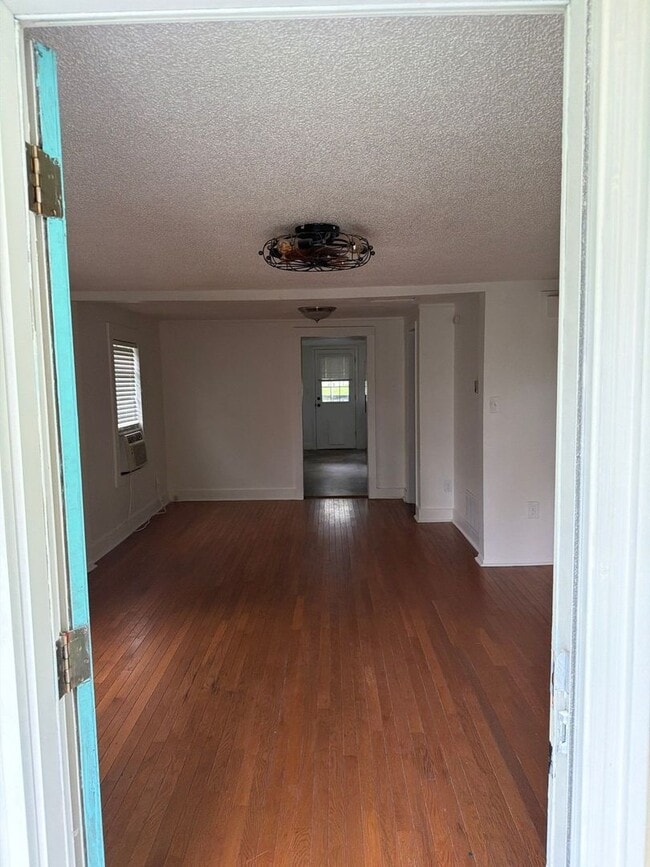 Building Photo - 108 Greenwood Ave