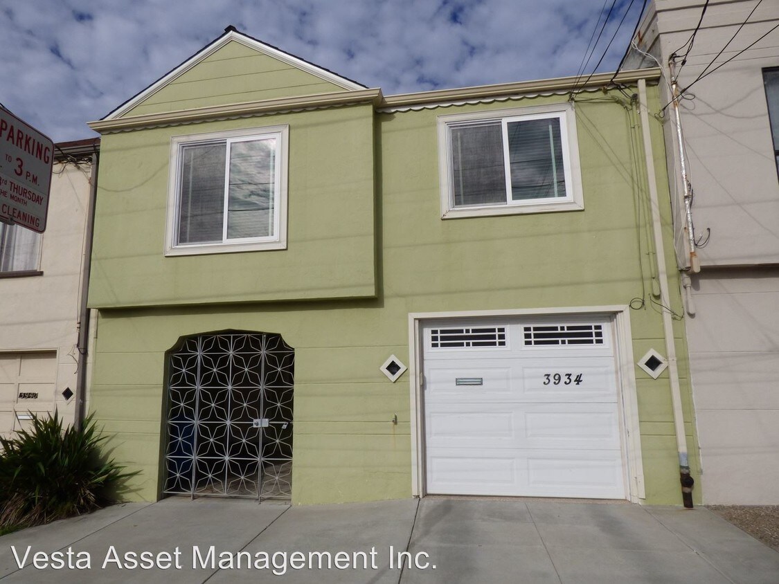 Primary Photo - 3934 Ortega St