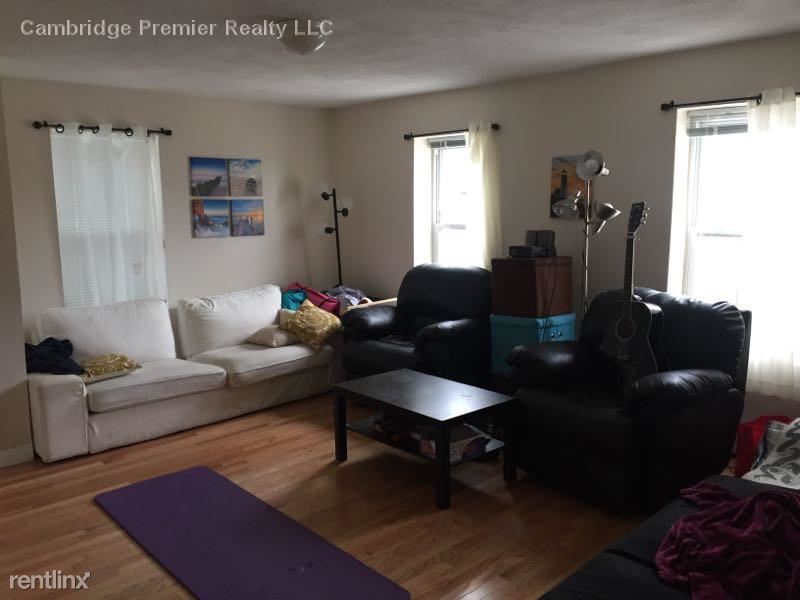Foto principal - 115 Brookline St