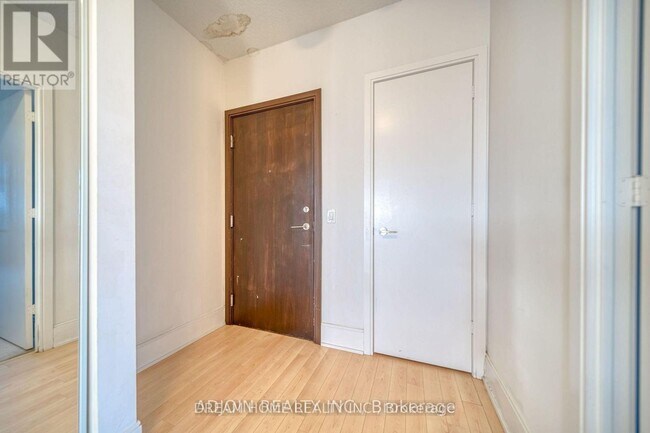 Building Photo - 238 Bonis Ave