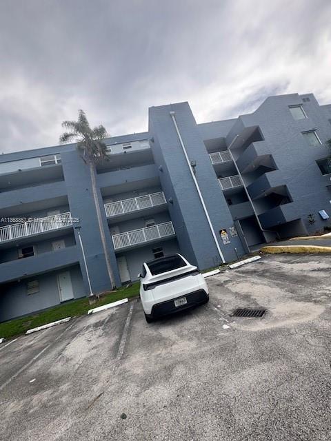 Foto del edificio - 9351 Fontainebleau Blvd