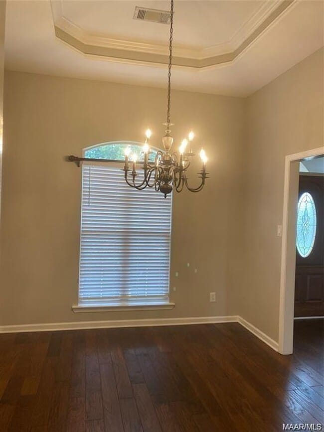 Building Photo - 154 E Poplar St