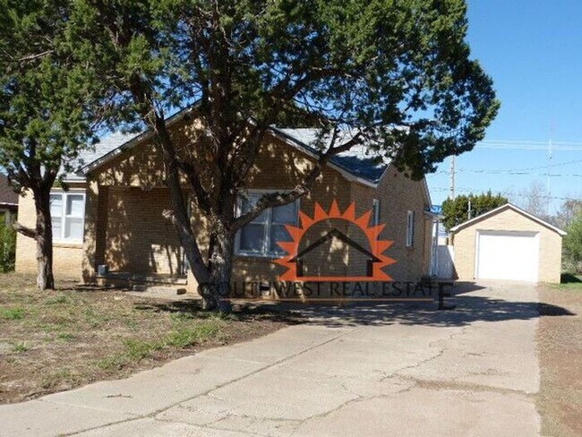 Building Photo - Nicely updated brick home.